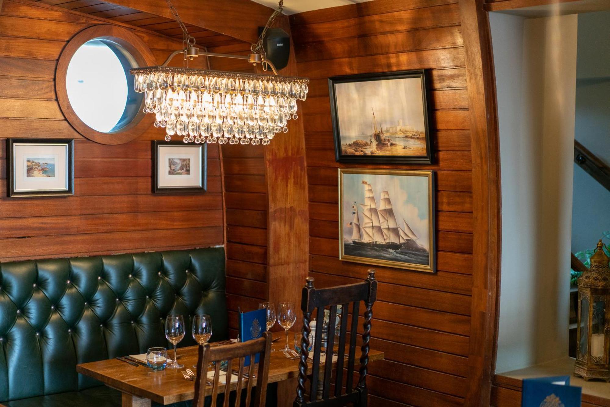 St Aubin Old Court House Inn מראה חיצוני תמונה